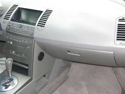 2004 Nissan Maxima SE