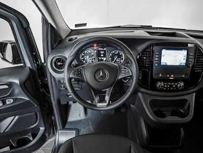 2022 Mercedes-Benz Metris Passenger Van