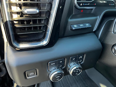 2023 GMC Sierra 1500 4WD Crew Cab Denali