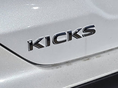 2024 Nissan Kicks SR FWD