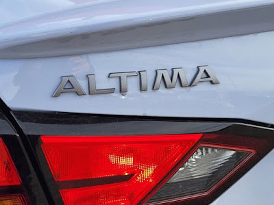 2024 Nissan Altima 2.0 SR Sedan