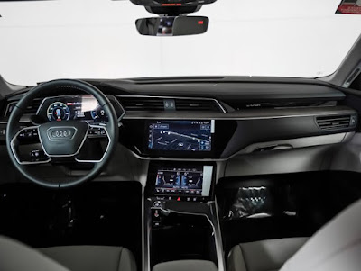 2024 Audi Q8 e-tron Premium Plus