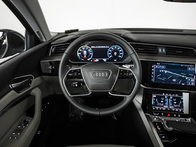 2024 Audi Q8 e-tron Premium Plus