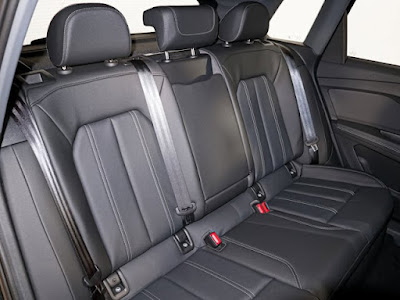2024 Audi Q4 e-tron Premium Plus