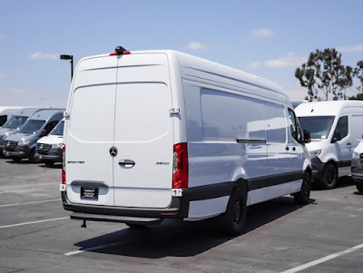 2024 Mercedes-Benz Sprinter Cargo Van