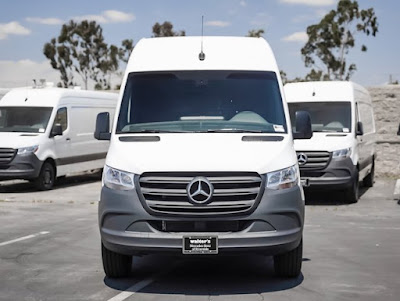 2024 Mercedes-Benz Sprinter Cargo Van