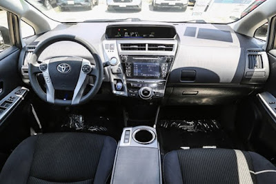 2017 Toyota Prius v Two