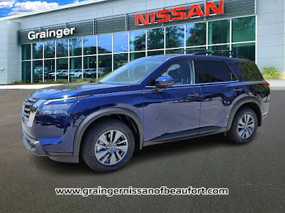 2024 Nissan Pathfinder SV