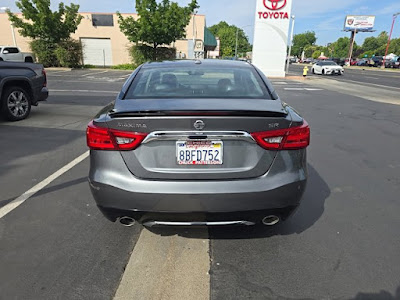 2017 Nissan Maxima SR