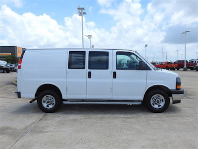 2022 GMC Savana 2500 Work Van