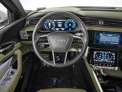 2024 Audi Q8 e-tron S line Premium Plus