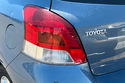 2011 Toyota Yaris BASE