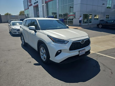 2021 Toyota Highlander LE