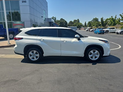 2021 Toyota Highlander LE