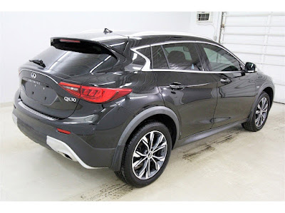 2018 INFINITI QX30 Premium