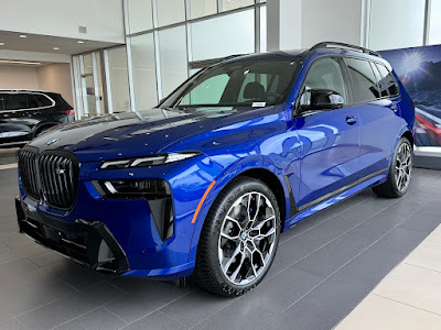 2025 BMW X7 M60i