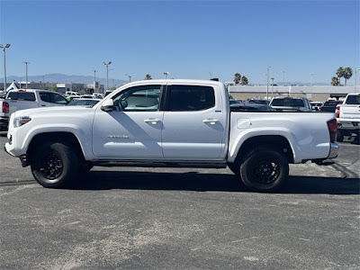 2021 Toyota Tacoma 2WD 2WD SR5 Double Cab 5' Bed V6 AT (Natl)