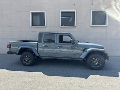 2024 Jeep Gladiator