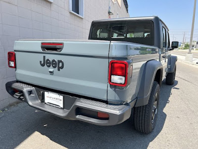 2024 Jeep Gladiator