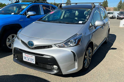 2017 Toyota Prius V Five