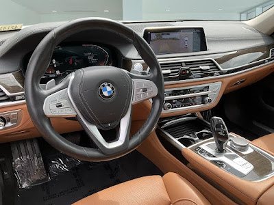 2022 BMW 7 Series 740i