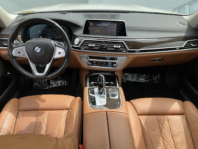 2022 BMW 7 Series 740i