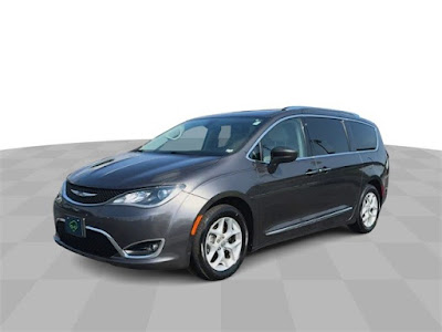 2017 Chrysler Pacifica Touring L Plus