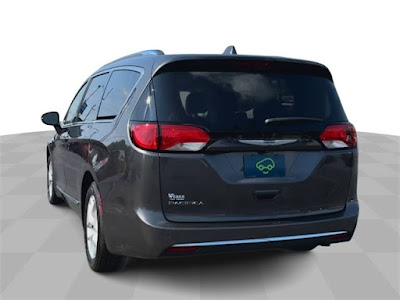 2017 Chrysler Pacifica Touring L Plus