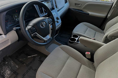 2017 Toyota Sienna L