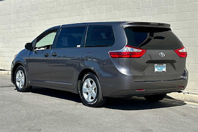 2017 Toyota Sienna L