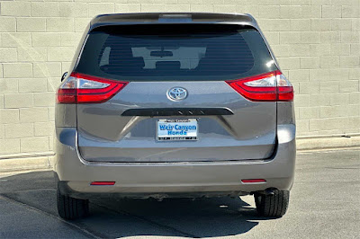 2017 Toyota Sienna L