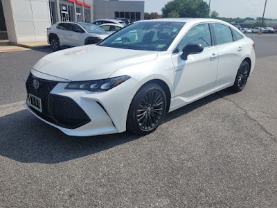 2021 Toyota Avalon Hybrid XSE