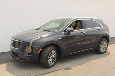 2024 Cadillac XT4 AWD Premium Luxury