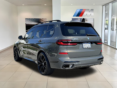 2023 BMW X7 xDrive40i