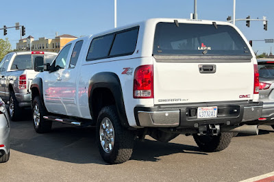 2011 GMC Sierra 2500HD SLT 4WD Ext Cab 144.2