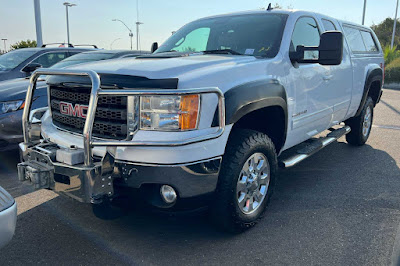 2011 GMC Sierra 2500HD SLT 4WD Ext Cab 144.2