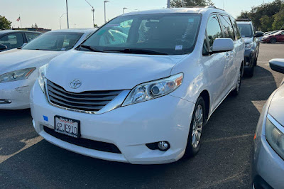 2011 Toyota Sienna XLE