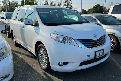 2011 Toyota Sienna XLE