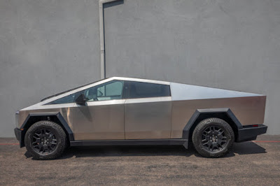 2024 Tesla Cybertruck Cyberbeast