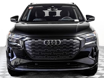 2024 Audi Q4 e-tron Prestige