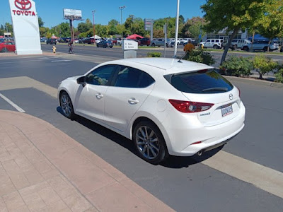 2018 Mazda Mazda3 5-Door Touring