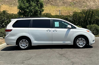 2016 Toyota Sienna XLE