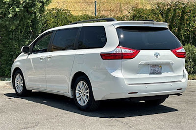 2016 Toyota Sienna XLE