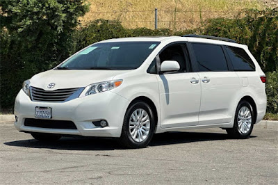 2016 Toyota Sienna XLE