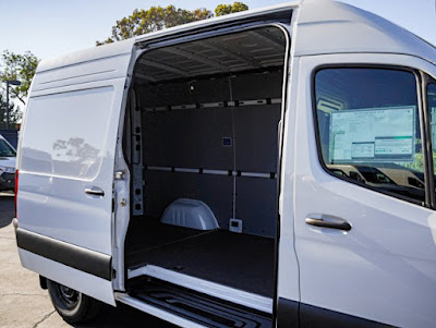 2024 Mercedes-Benz Sprinter Cargo Van