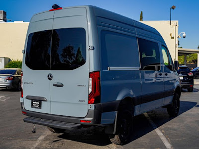 2024 Mercedes-Benz Sprinter Crew Van