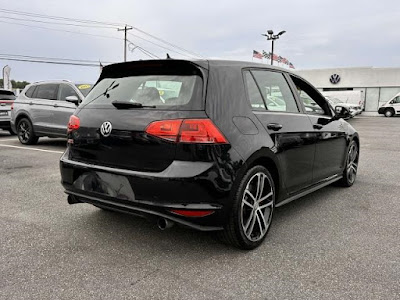 2017 Volkswagen Golf GTI Sport