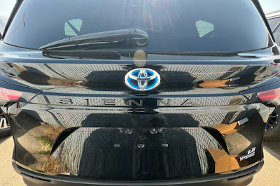 2021 Toyota Sienna LE