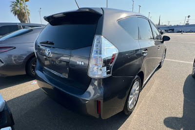 2014 Toyota Prius V Two