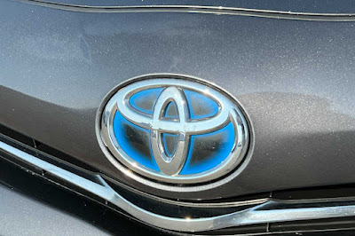 2014 Toyota Prius V Two